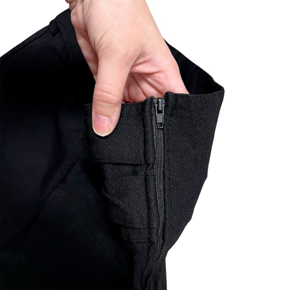 Social Collision | Stretchy Mini Skirt with Slit and Built In Double Belt - Picture 6 of 7